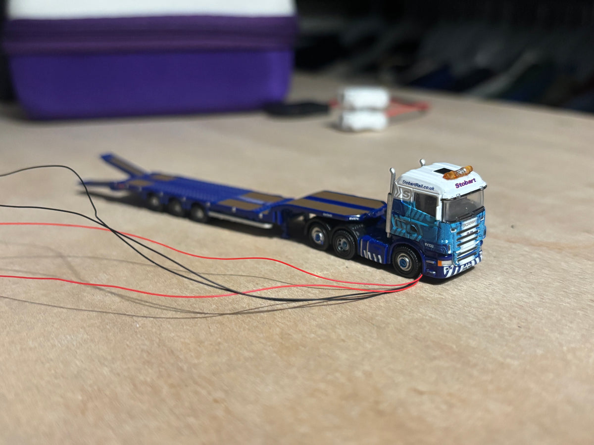 1:148 Oxford diecast scania low loader Stobart rail