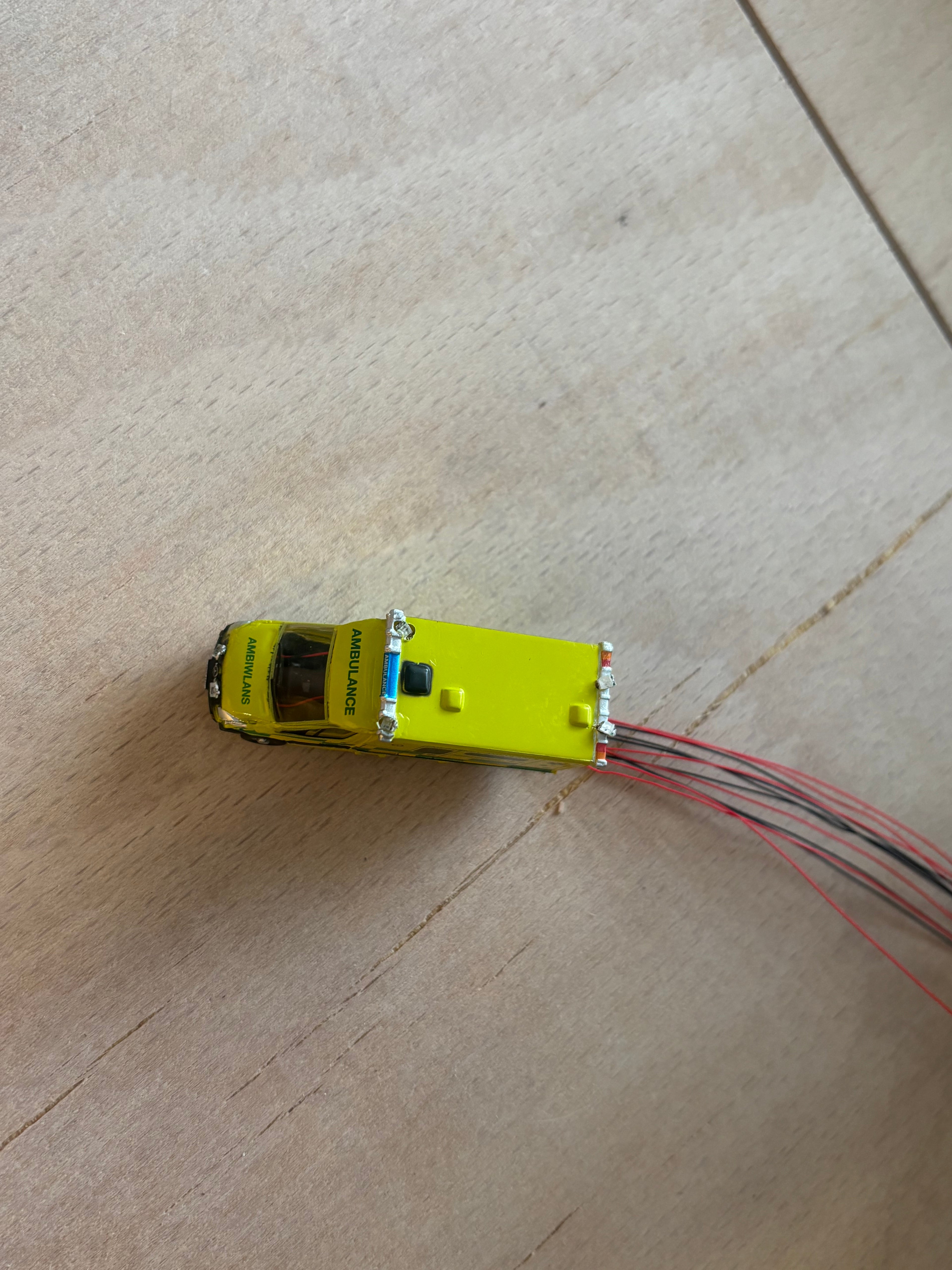 1:148 Oxford Diecast Welsh Ambulance with Flashing Blue LEDs