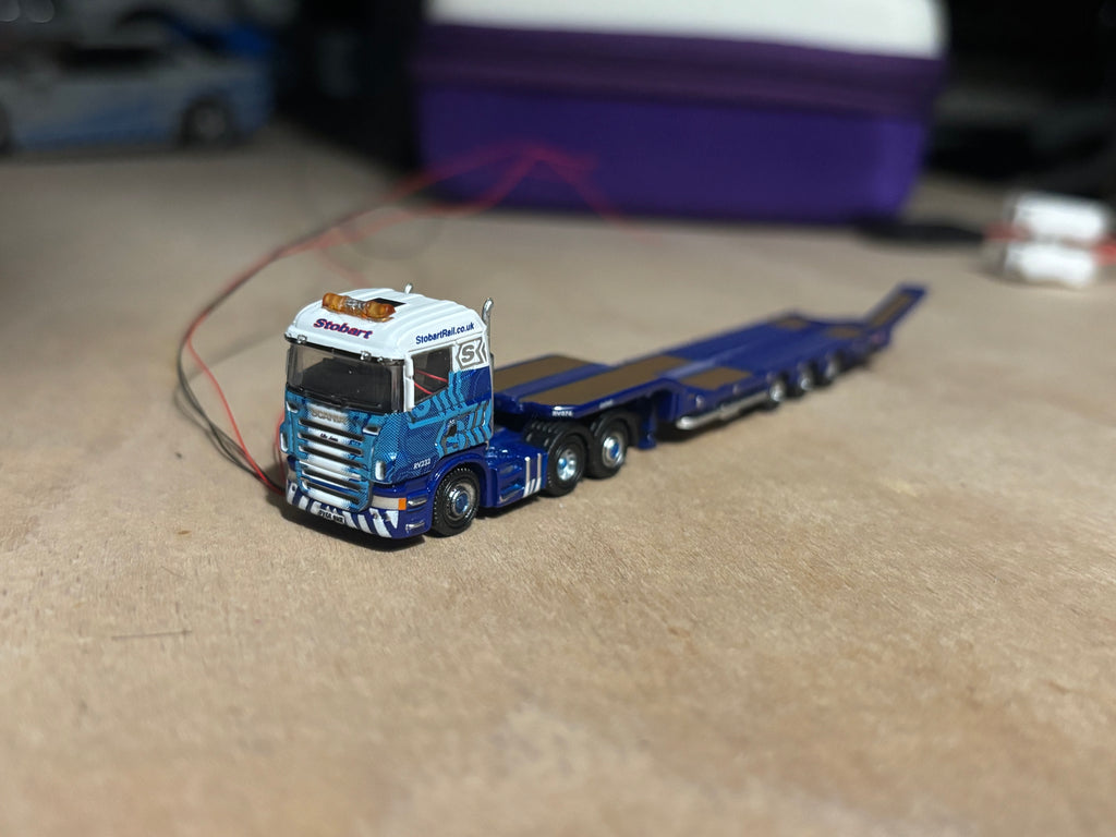 1:148 Oxford diecast scania low loader Stobart rail