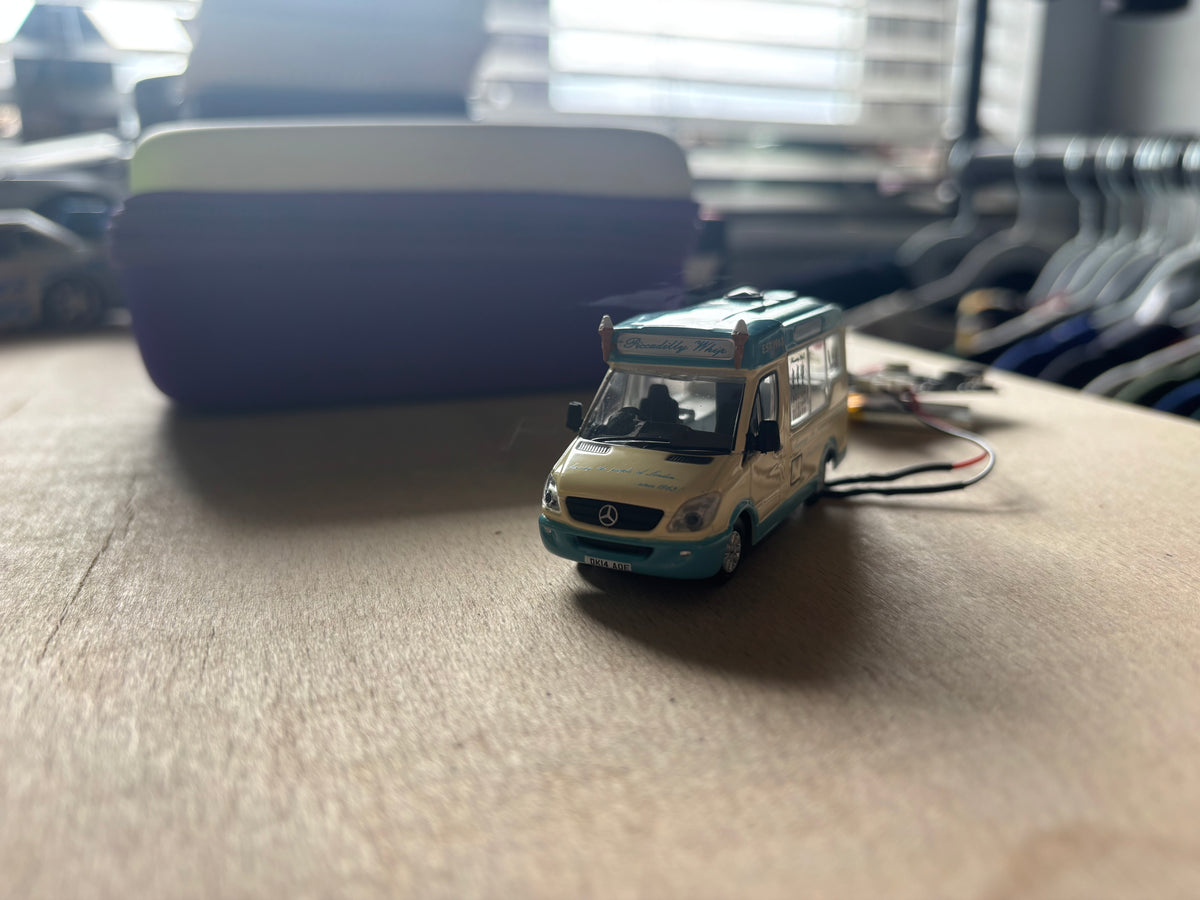 1:76 Wall’s Ice Cream Van with Working Ice Cream Chime & Sound Module