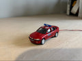1:76 scale Oxford diecast Vauxhall police car with flashing lights