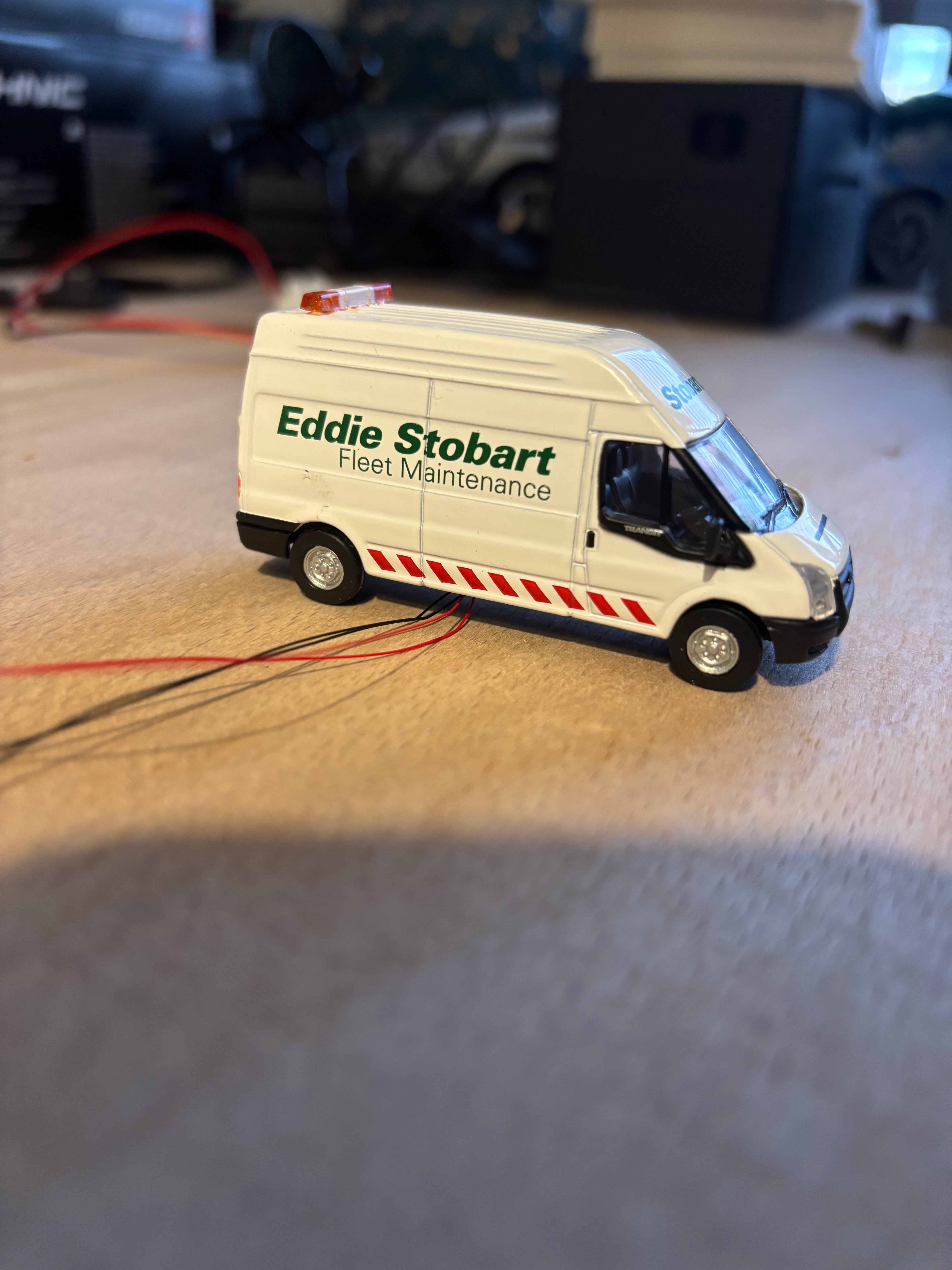 1:76 scale Oxford diecast Eddie Stobart maintenace Ford transit with flashing lights