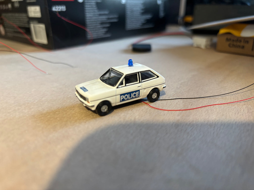 1:76 scale Oxford diecast Ford fiesta with flashing lights