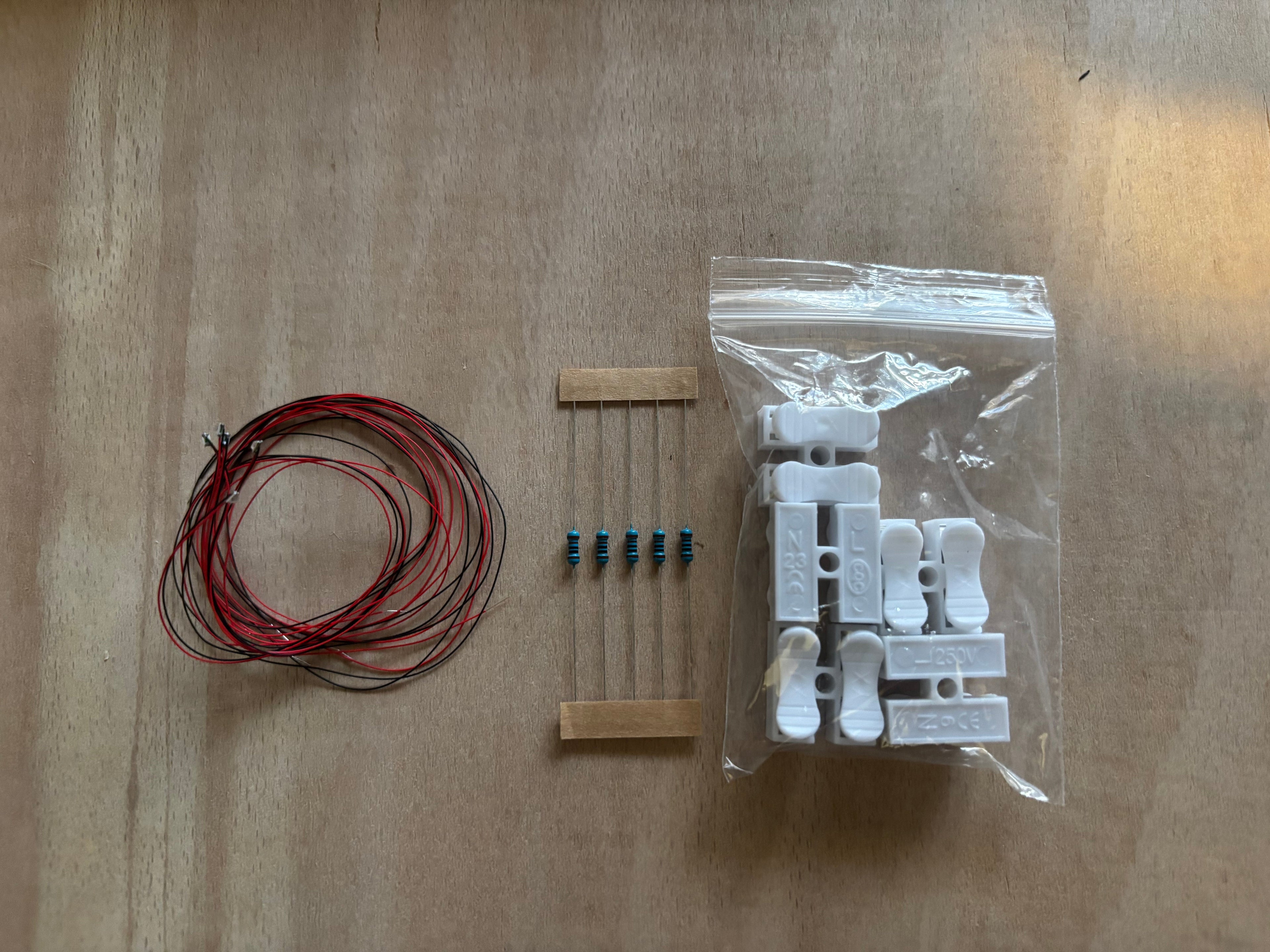LED Lighting Kit, 5 0805 LEDS 3v,5 Resistors,5 Connectors