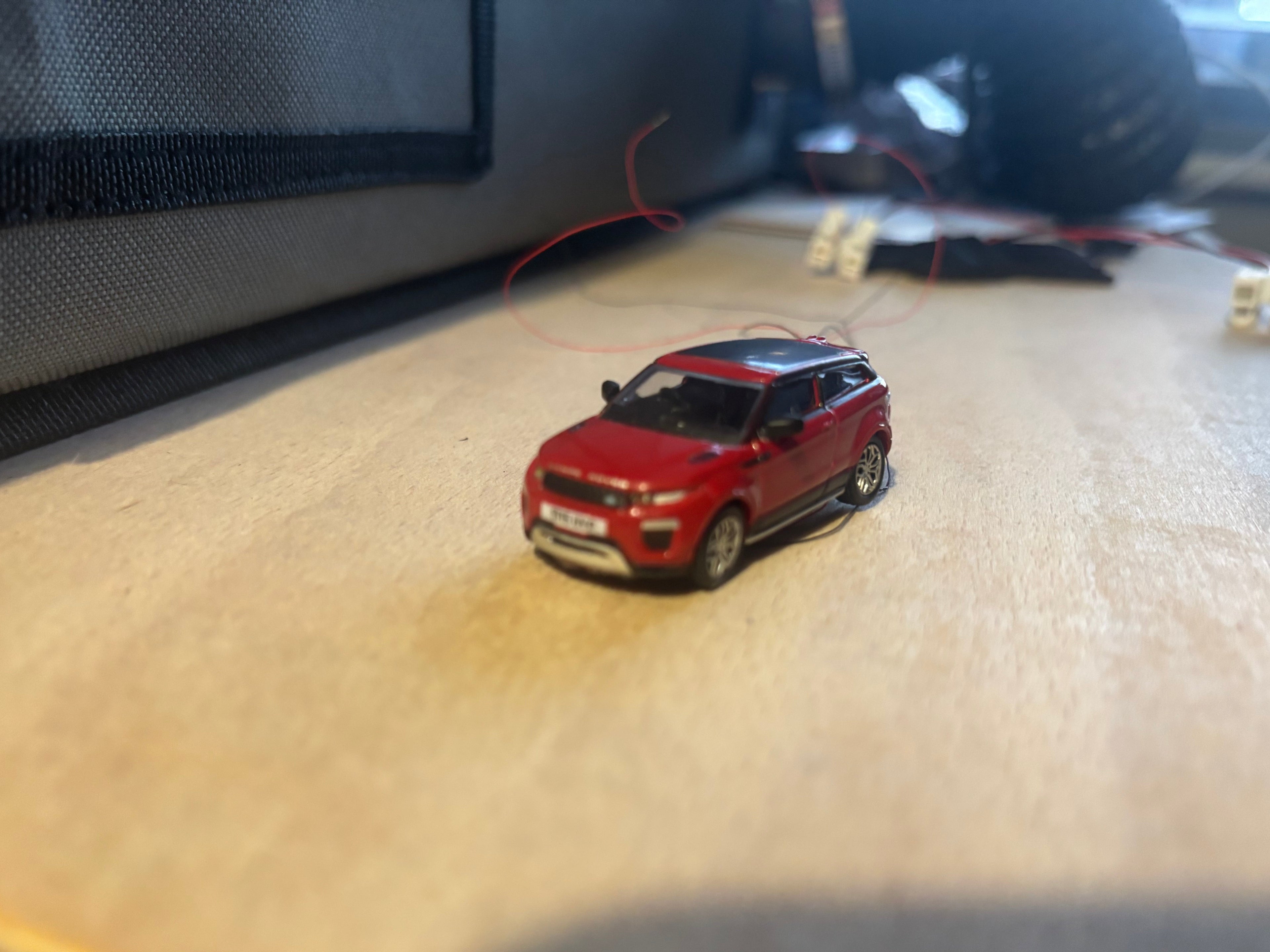 1:76 Oxford Diecast Range Rover Evoque with headlights