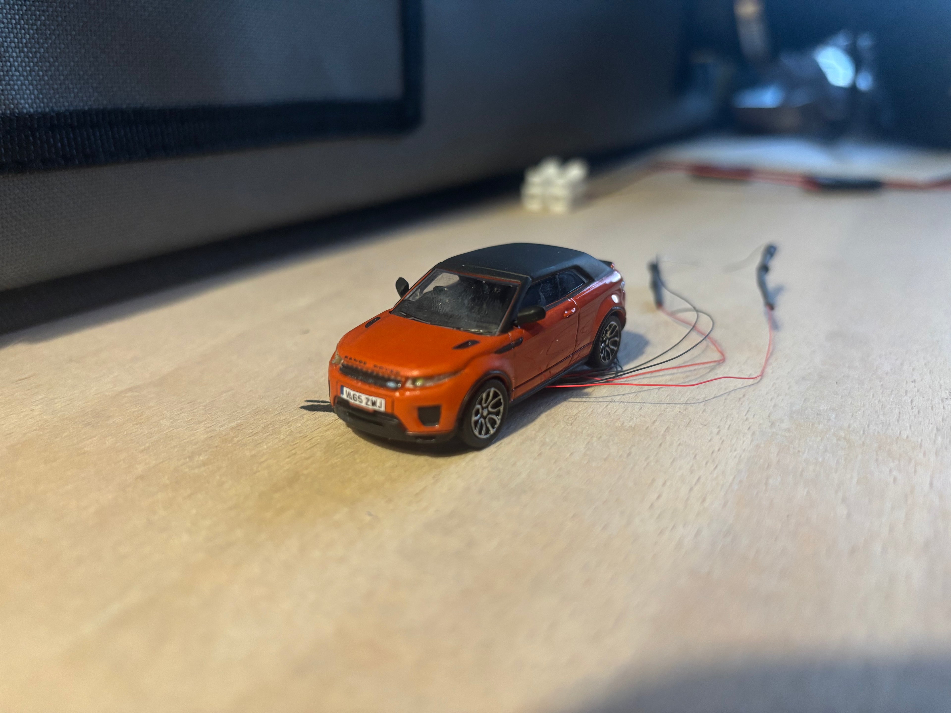 1:76 Oxford Diecast Range Rover Evoque Convertible with headlights