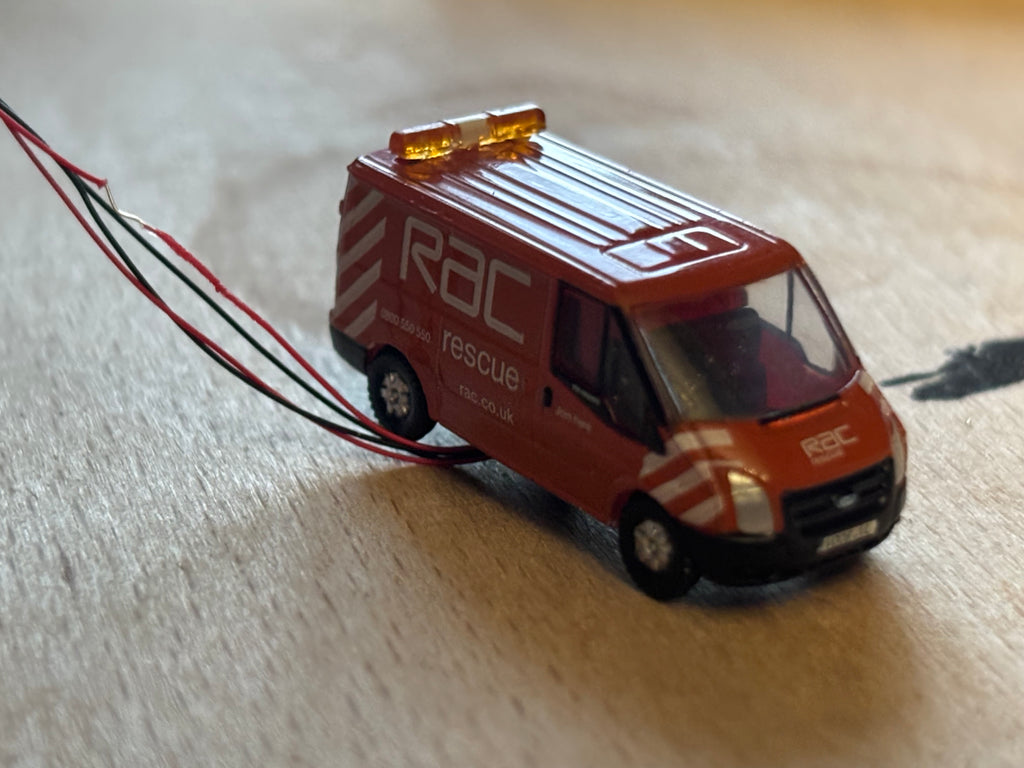 1:148 scale Oxford diecast RAC ford transit recovery vehicle with flashing lights