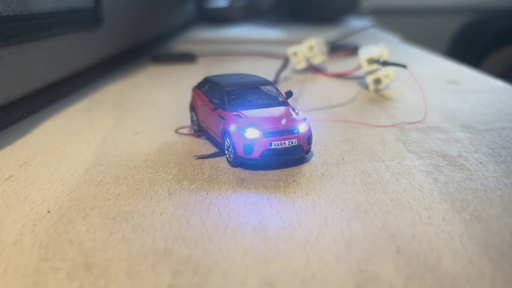 1:76 Oxford Diecast Range Rover Evoque Convertible with headlights