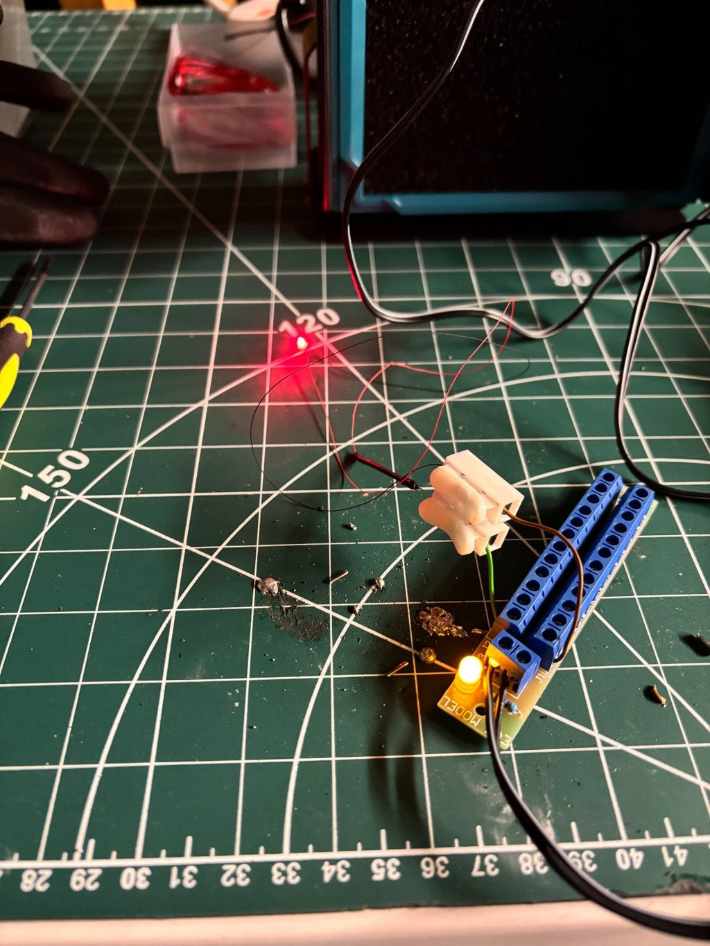 LED Lighting Kit, 5 0805 LEDS 3v,5 Resistors,5 Connectors